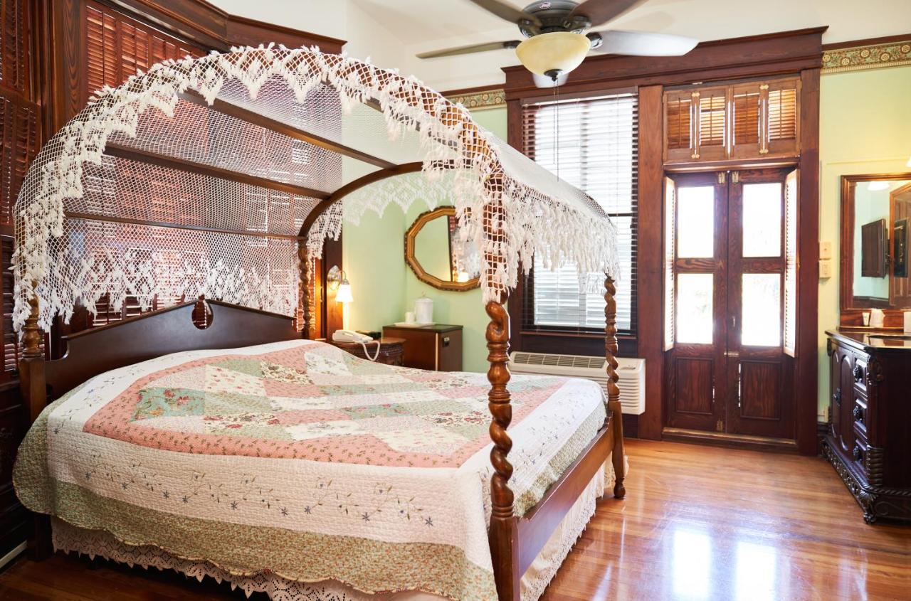 Amsterdam'S Curry Mansion Inn Key West Exterior photo