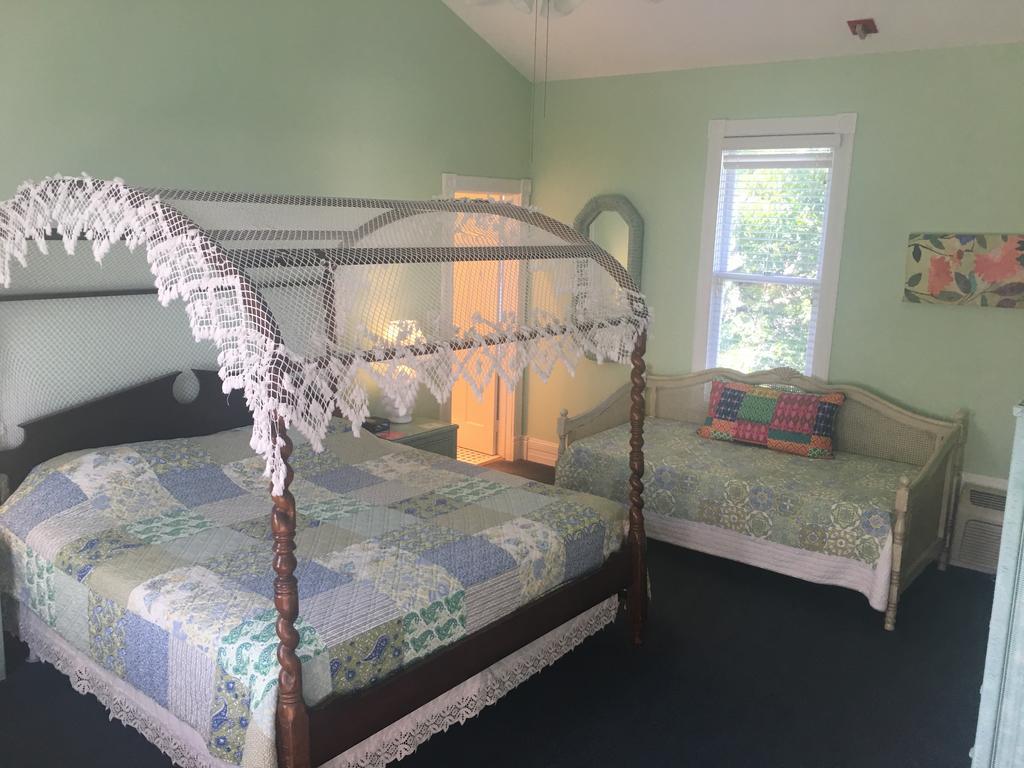 Amsterdam'S Curry Mansion Inn Key West Exterior photo